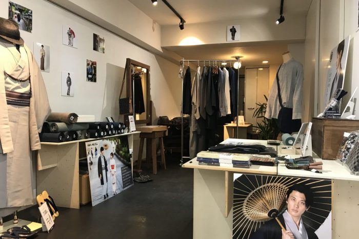 100 正規 価格が実現 今がお得 送料無料 215 65r16 16インチ サマータイヤ ホイール4本セット Brandle ブランドル M68bp 6 5j 6 50 16 Yokohama ジオランダー A T G015 Rbl サマータイヤ ホイールセット 3ab7166